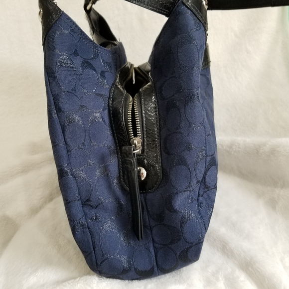 Coach navy purse - Picture 6 of 12